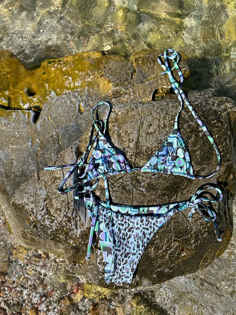 Serenita' Reversible Bikini Top